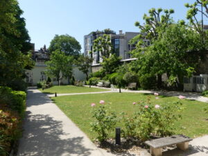 Maison de Retraite des Sœurs Augustines de Paris - Un cadre de vie calme et apaisant
